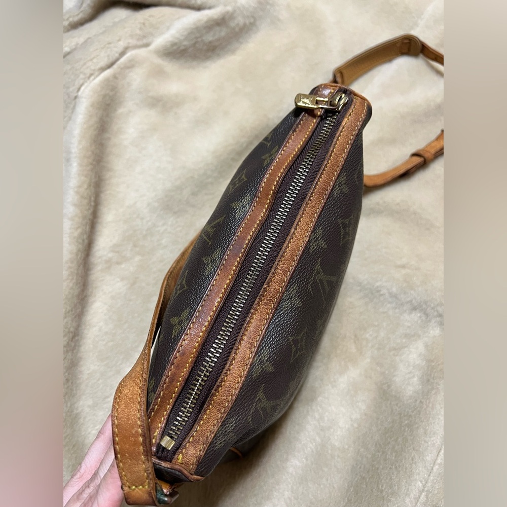 Louis Vuitton Monogram Tulle Lee - Picture 6 of 16